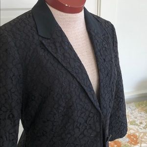 THE LIMITED Fitted Lace Blazer